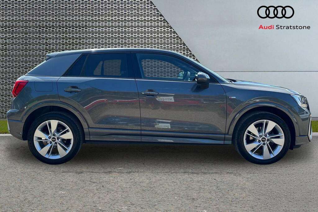 Audi Q2 30 Tfsi 116 S Line 2025 LN25OFR Grey #4