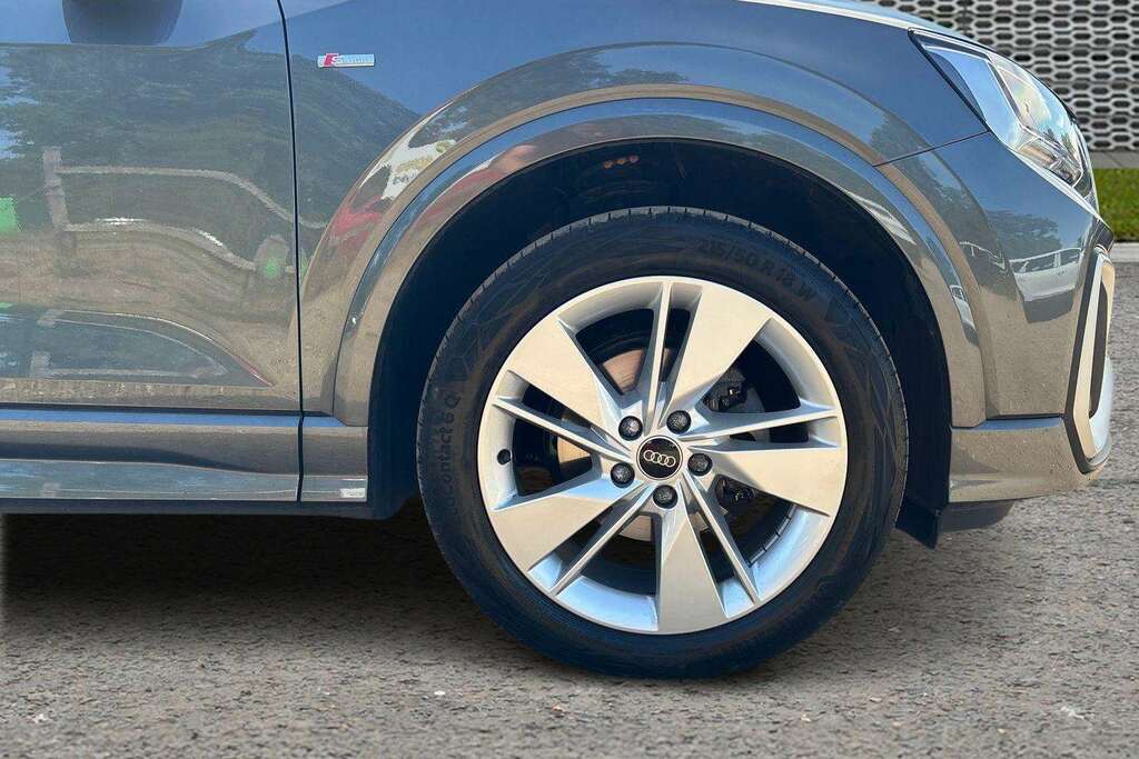 Audi Q2 30 Tfsi 116 S Line 2025 LN25OFR Grey #5