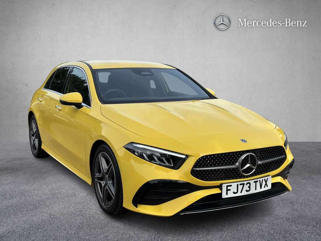 Mercedes-Benz A Class A180 Amg Line Executive 2023 Yellow