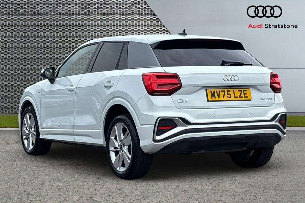 Audi Q2 35 Tfsi S Line S Tronic 2025 MV75LZE White #2