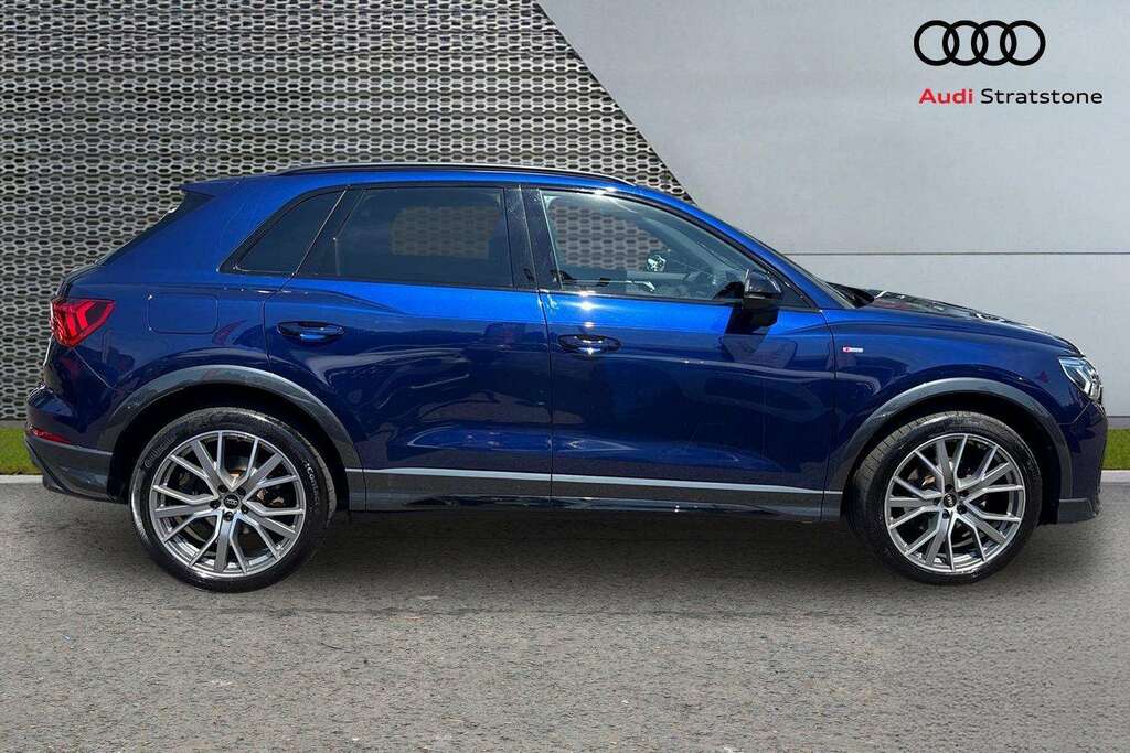 Audi Q3 1.5 Tfsi 35 Black Edition Suv S Tronic Grey #3