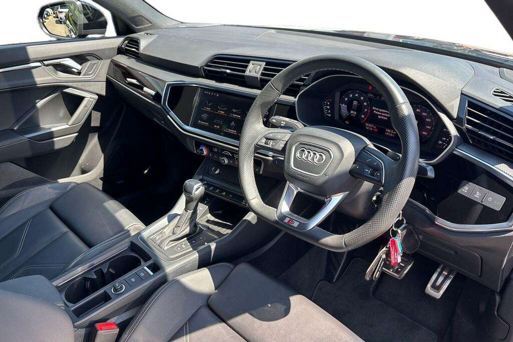 Audi Q3 1.5 Tfsi 35 Black Edition Suv S Tronic Grey #4