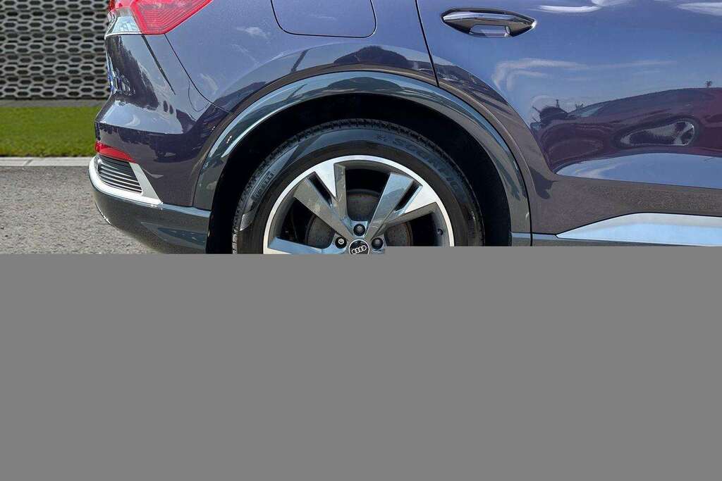 Audi Q4 E Tron 220Kw 50 Quattro 82Kwh S Line 2023 KK73GPE Purple #3