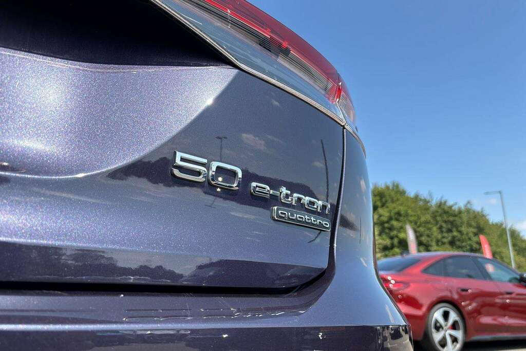 Audi Q4 E Tron 220Kw 50 Quattro 82Kwh S Line 2023 KK73GPE Purple #4
