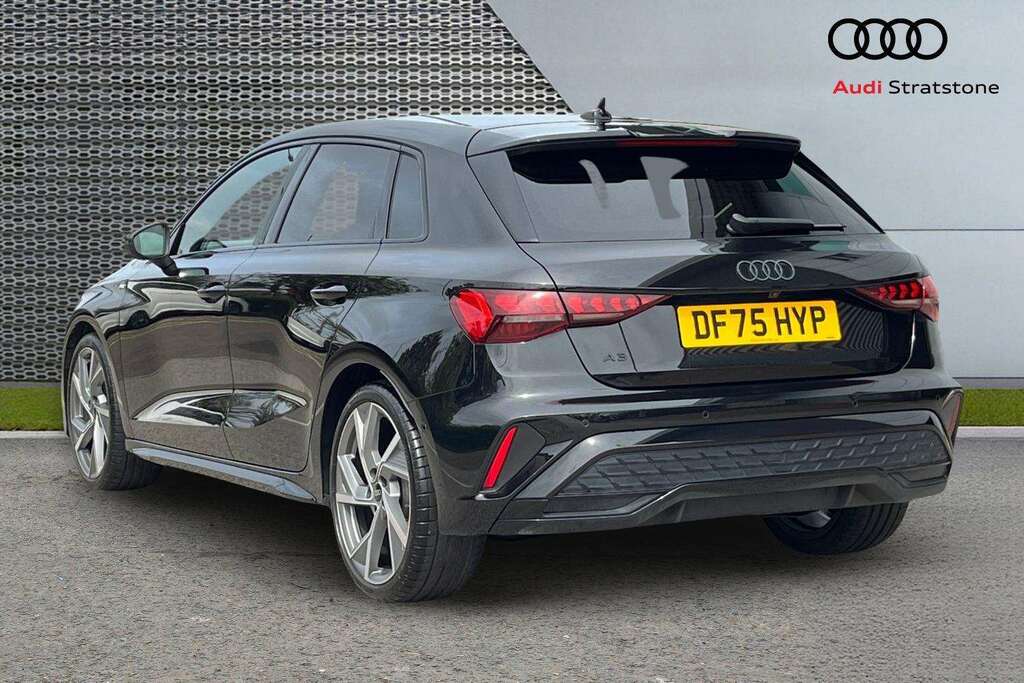 Audi A3 1.5 Tfsi 150 Black Edition S Tronic 2025 DF75HYP Black #3