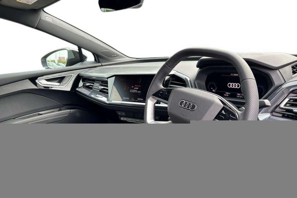 Audi Q4 E Tron 210Kw 45 82Kwh Black Edition 2026 MC26YJK White #3