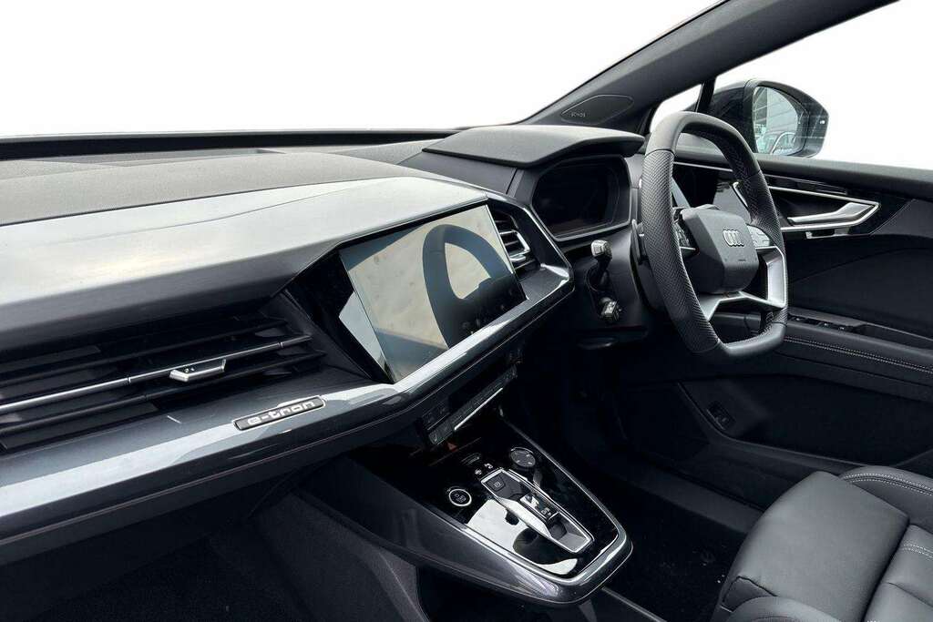 Audi Q4 E Tron 210Kw 45 82Kwh Black Edition 2026 MC26YJK White #2