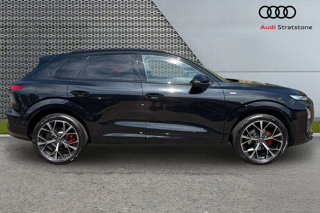 Audi Q3 1.5 Tfsi Edition 1 S Tronic 2026 KW75CUC Black #2