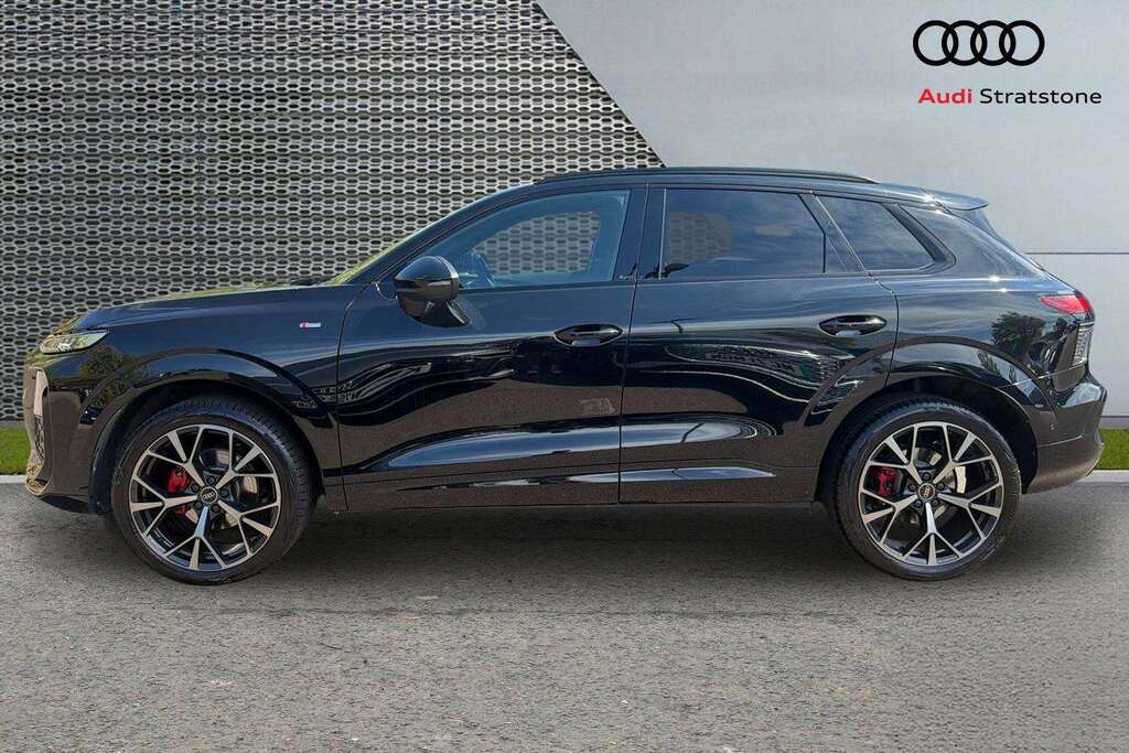 Audi Q3 1.5 Tfsi Edition 1 S Tronic 2026 KW75CUC Black #5