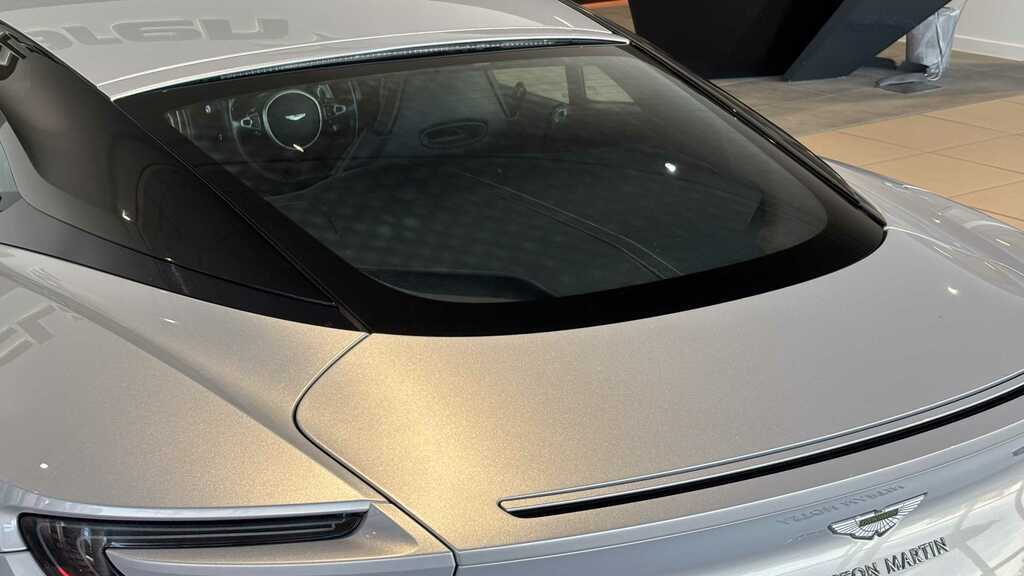 Aston Martin DB11 V12 Black #8