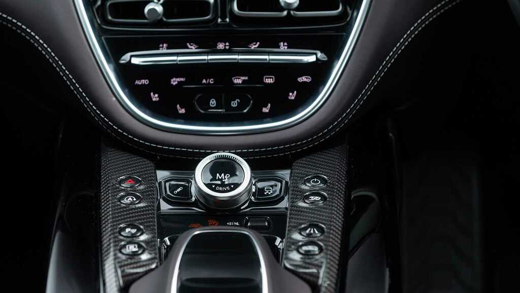 Aston Martin DBX Hatchback Grey #31