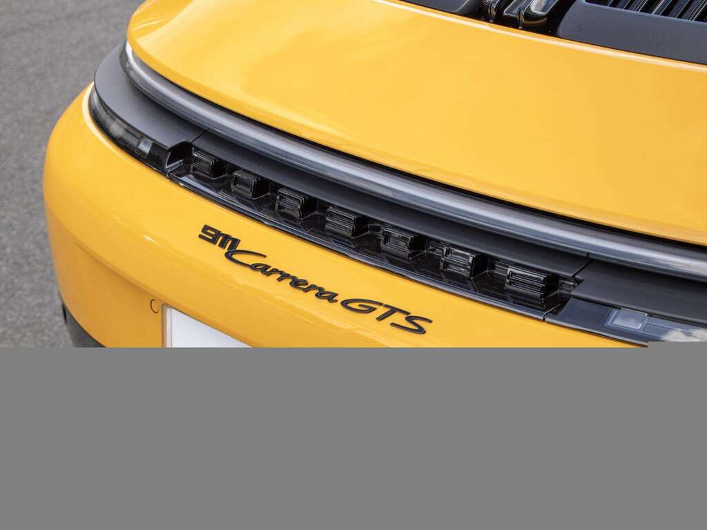 Porsche 911 Gts T-hybrid Pdk 2026 EA75MKX Yellow #4