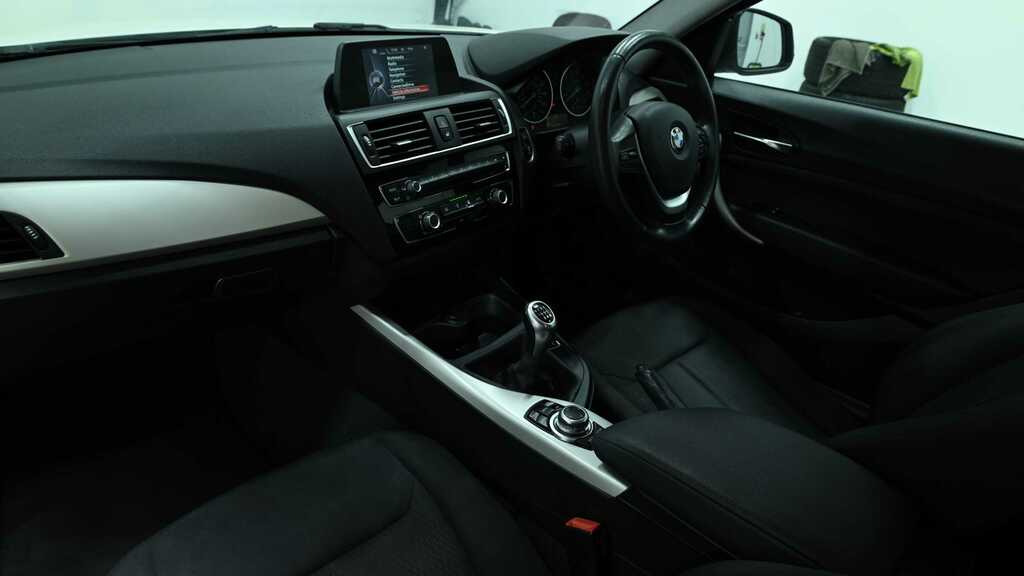 BMW 2 Series 218I Se 2016 White #3