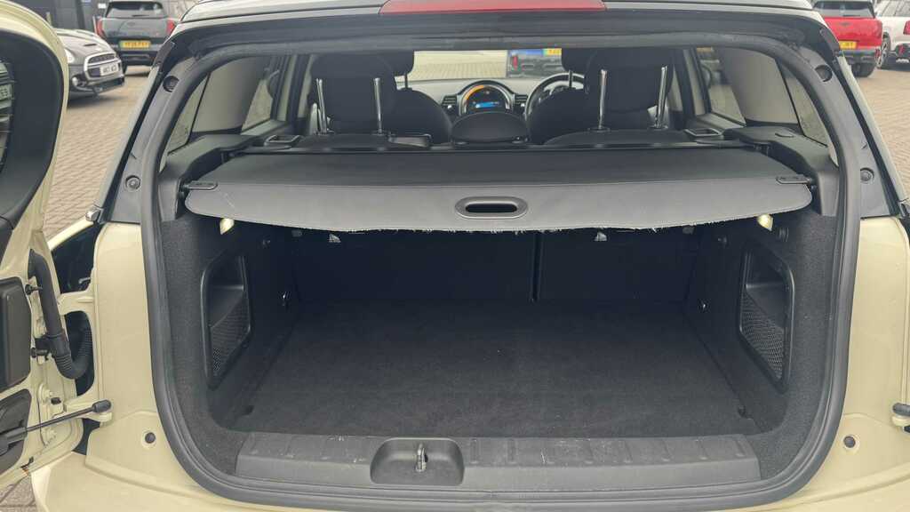 Mini Clubman Clubman Cooper D Classic Black #14