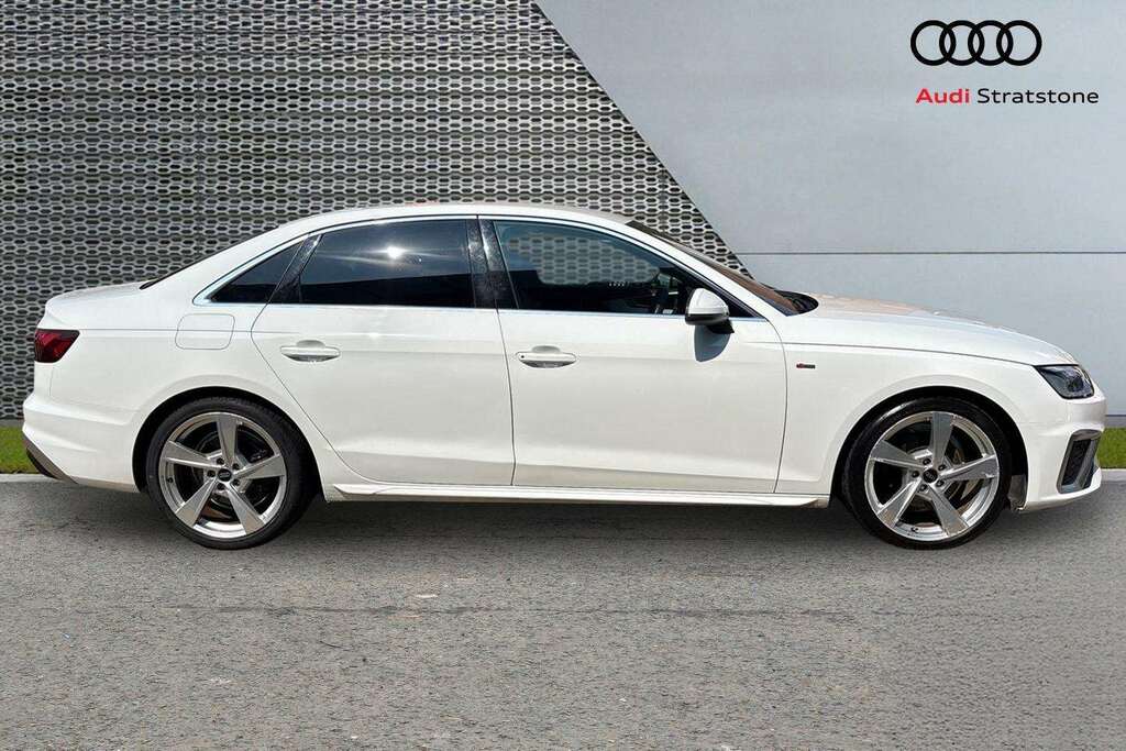 Audi A4 35 Tfsi S Line S Tronic 2024 KF73DNN White #3