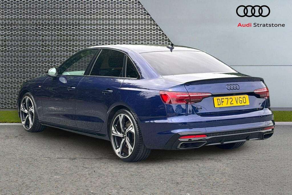 Audi A4 35 Tfsi Black Edition S Tronic 2023 Blue #3