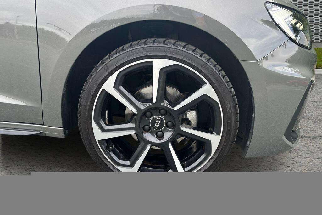 Audi A1 35 Tfsi Black Edition S Tronic 2025 MJ25VLH #3