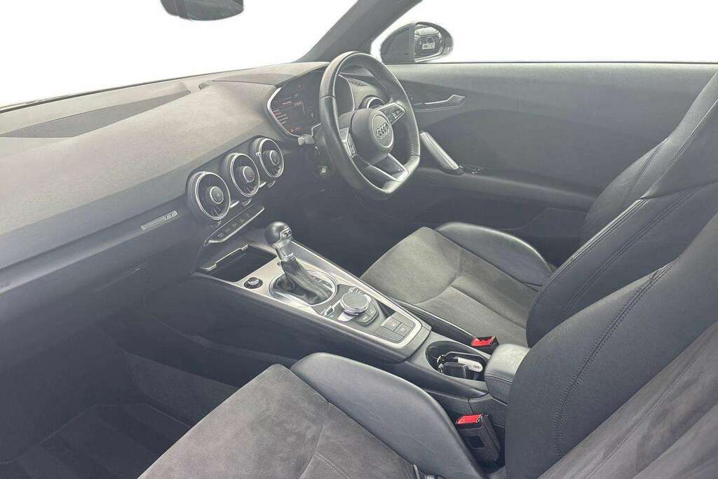 Audi TT 40 Tfsi Sport S Tronic 2023 Black #2