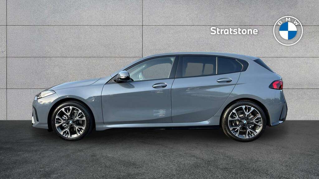 BMW 1 Series 120 M Sport Step 2026 AV26VKR #4