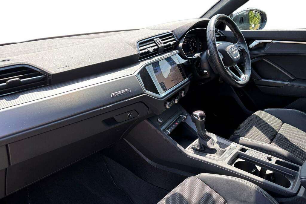 Audi Q3 40 Tfsi Quattro S Line S Tronic 2024 Grey