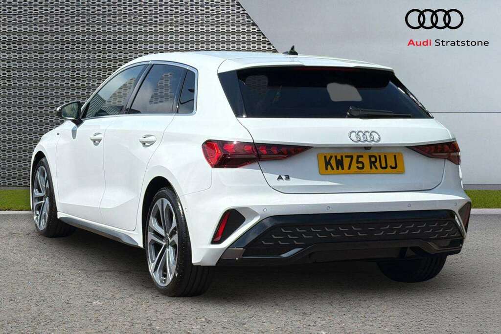 Audi A3 1.5 Tfsi 150 S Line S Tronic 2025 KW75RUJ White #3