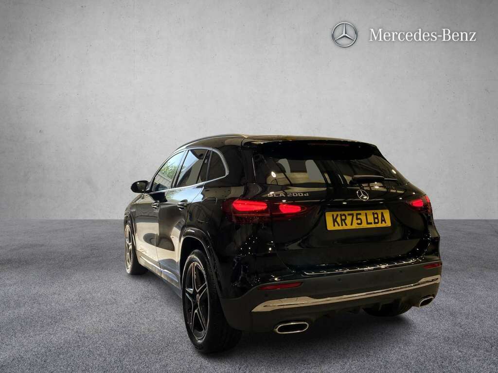 Mercedes-Benz GLA Class 200D Amg Line Executive 2025 KR75LBA Black #4