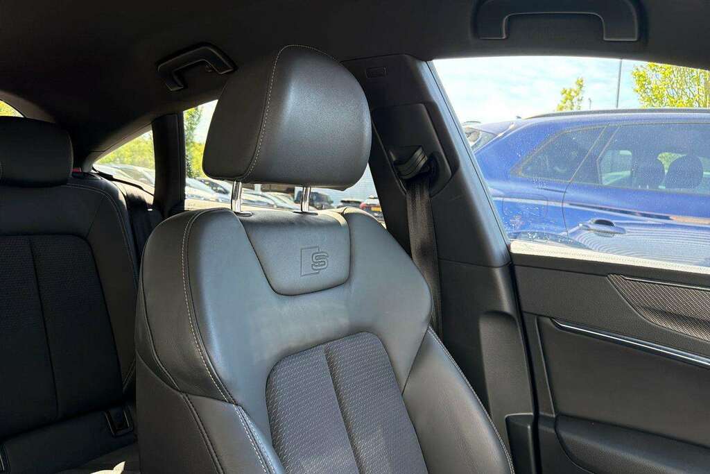 Audi A7 Black Edition Black #35