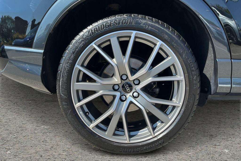 Audi Q3 35 Tfsi Black Edition S Tronic 20 Alloy 202  #4