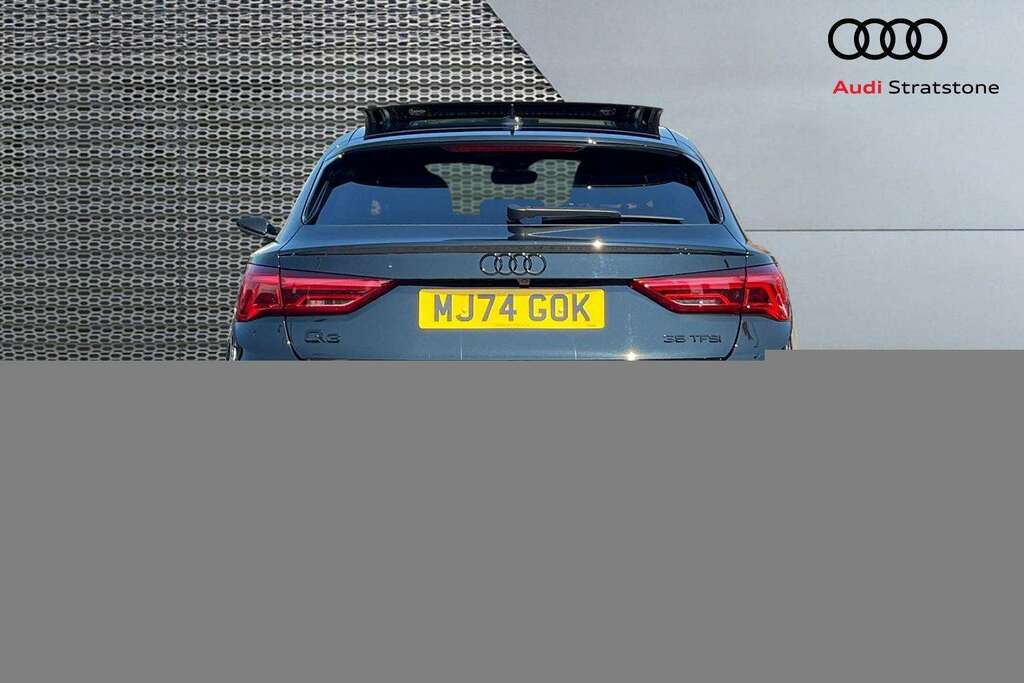 Audi Q3 35 Tfsi Black Edition S Tronic 20 Alloy 202  #3