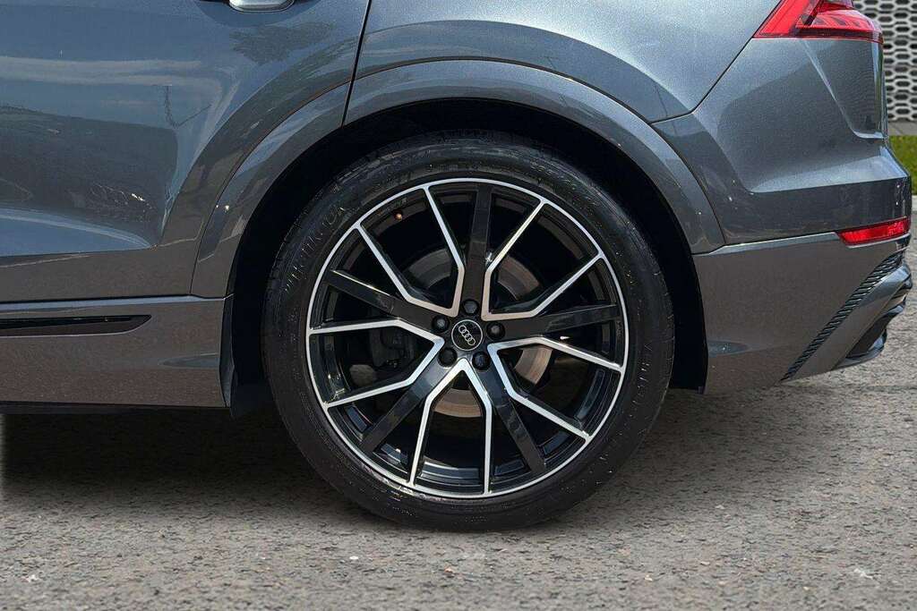 Audi Q8 55 Tfsi Quattro Black Edition Tiptronic 2021 Grey #5