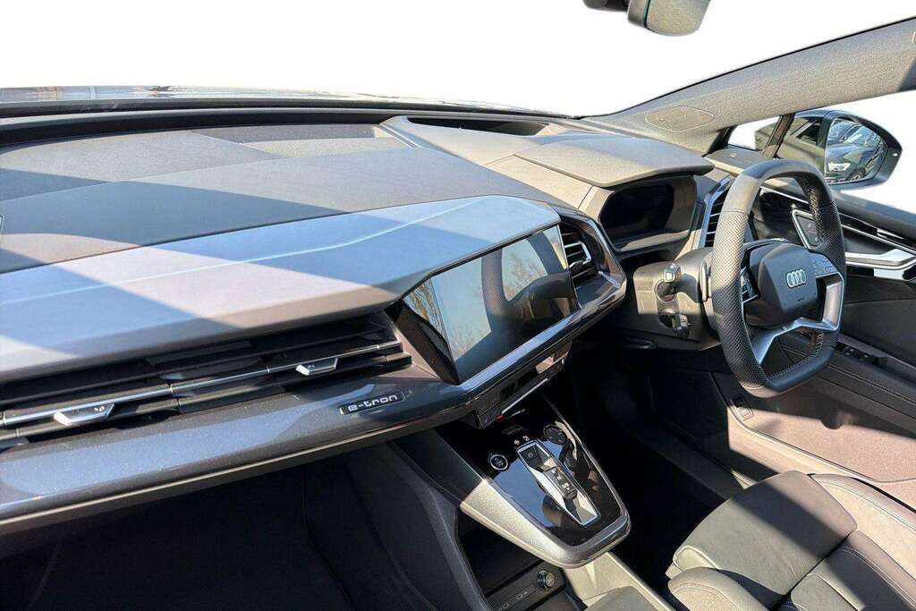 Audi Q4 E Tron 210Kw 45 82Kwh Black Edition 2026 KT26UVL Grey #2
