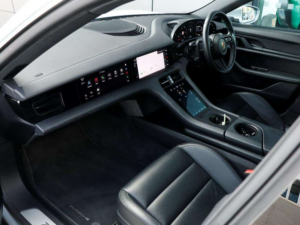 Porsche Taycan 390Kw 4S 79Kwh 22Kw 5 Seat White #9