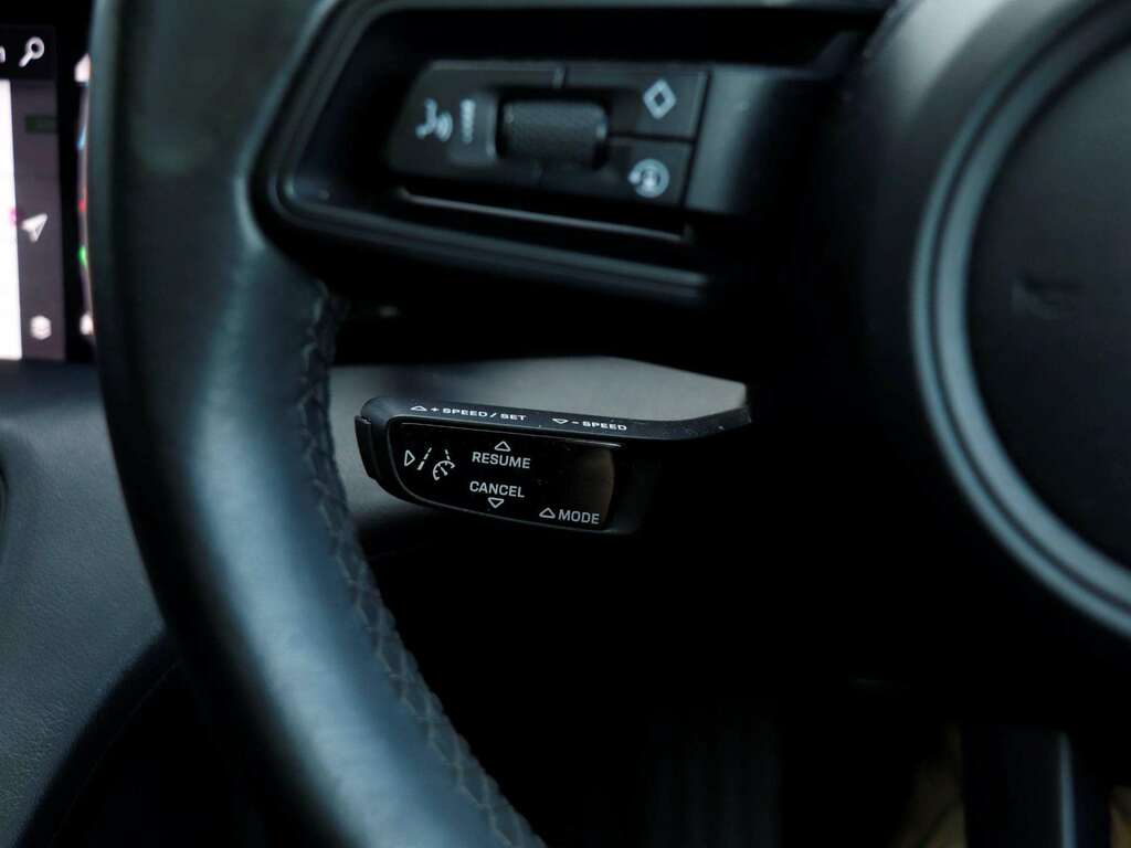 Porsche Taycan 390Kw 4S 79Kwh 22Kw 5 Seat White #18