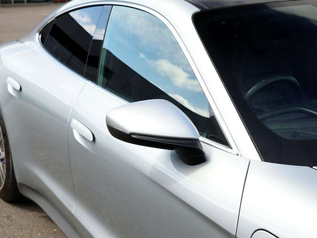 Porsche Taycan 390Kw 4S 79Kwh 22Kw 5 Seat White #29