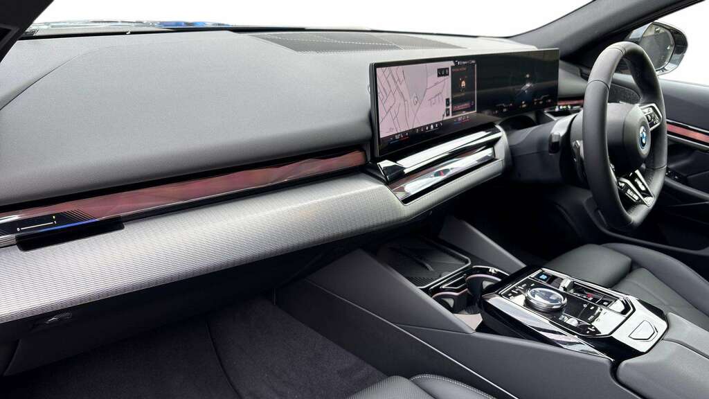 BMW i5 Saloon Grey #8