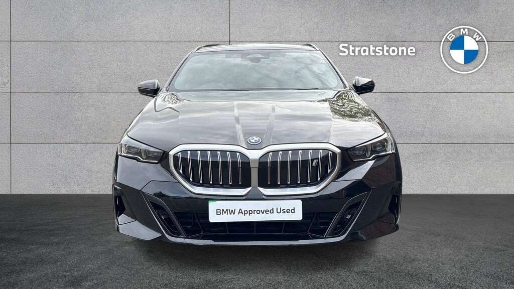 BMW i5 Saloon Grey #19