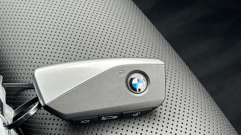 BMW i5 Saloon Grey #36