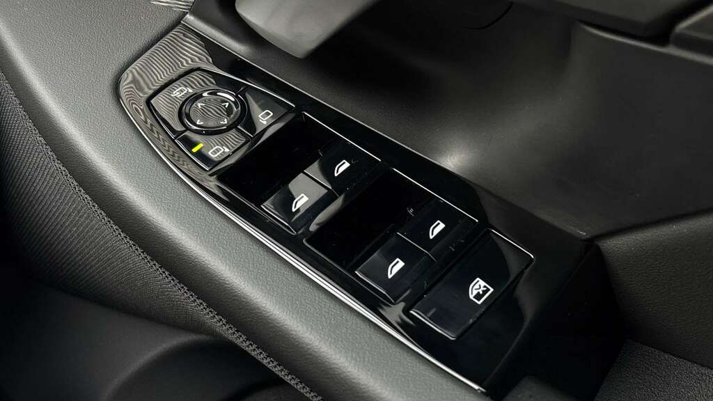 BMW i5 Saloon Grey #34
