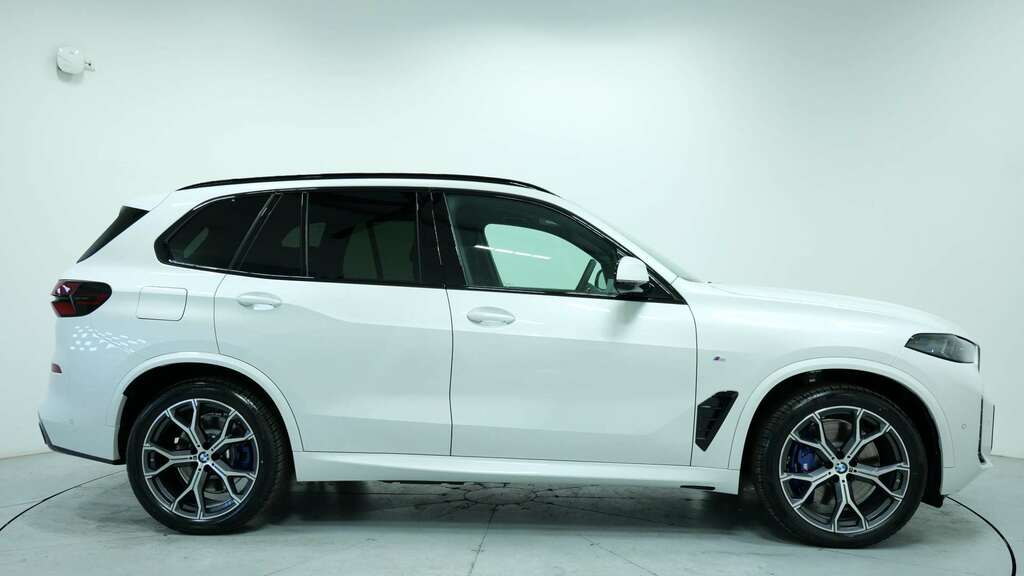 BMW X5 Xdrive50e M Sport 2026 White #3