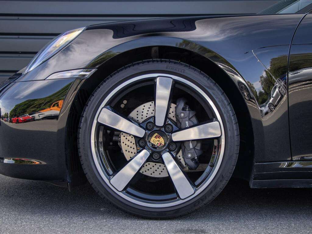 Porsche 911 Carrera S-a 2024 Black #4