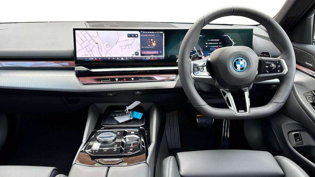 BMW 5 Series 530E M Sport 2026 Blue #5