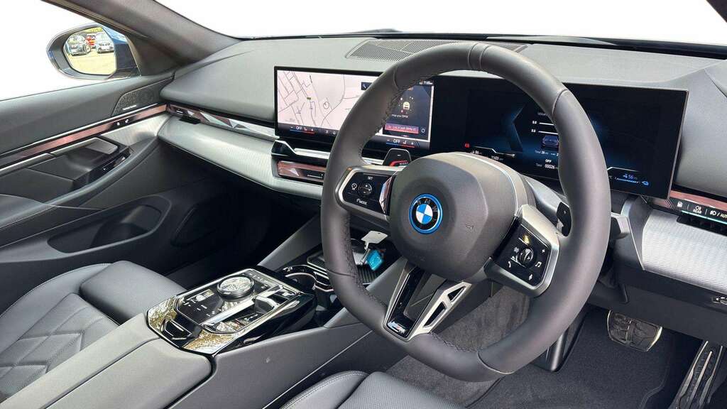 BMW 5 Series 530E M Sport 2026 Blue #6
