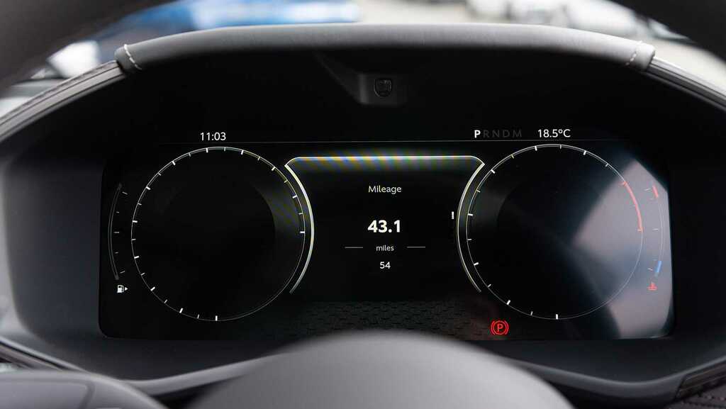 Aston Martin DBX V8 Dbx707 Touchtronic 2026 Purple #6
