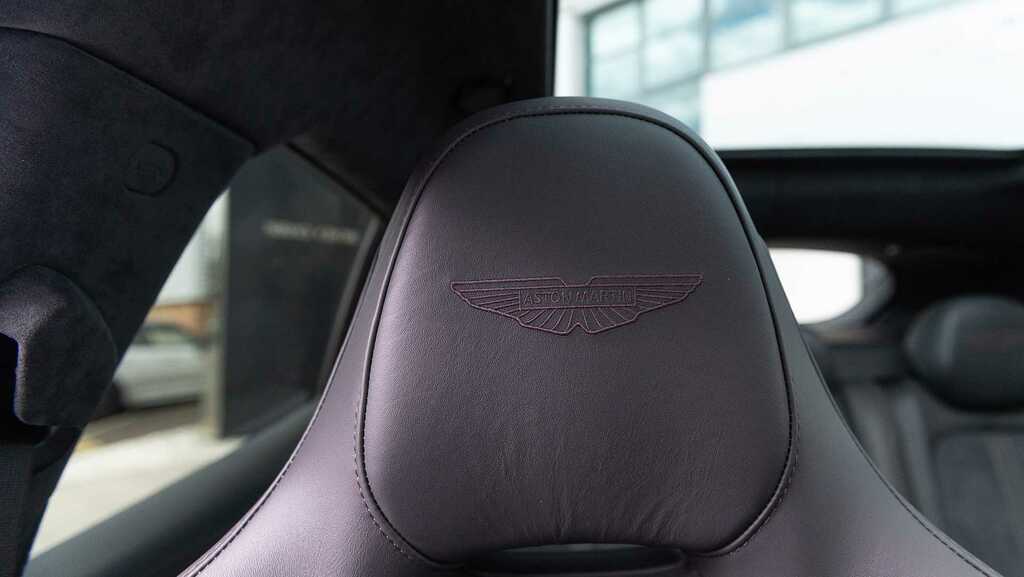 Aston Martin DBX V8 Dbx707 Touchtronic 2026 Purple #5