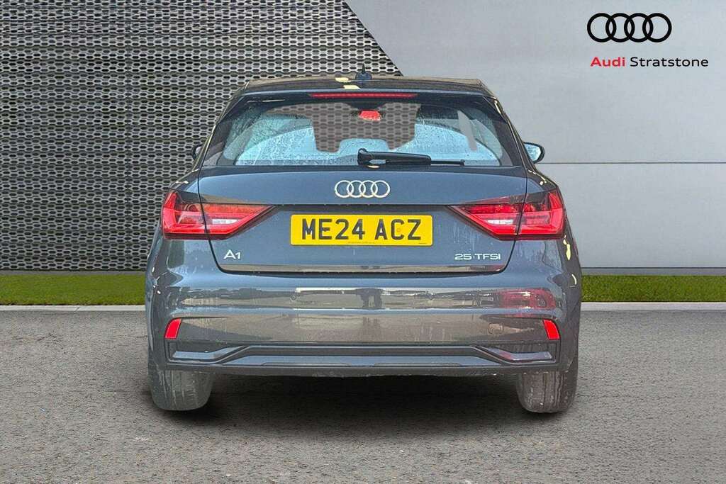 Audi A1 1.0 Tfsi 30 Sport Sportback Euro Blue #4