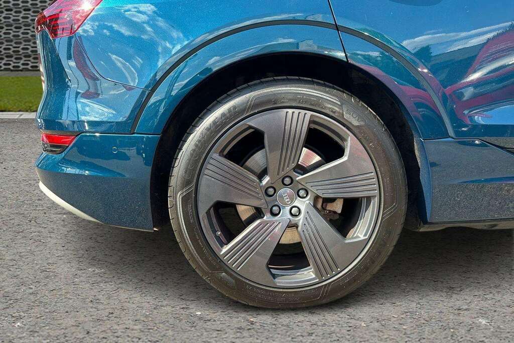 Audi E-tron 300Kw 55 Quattro 95Kwh 2019 Blue #5