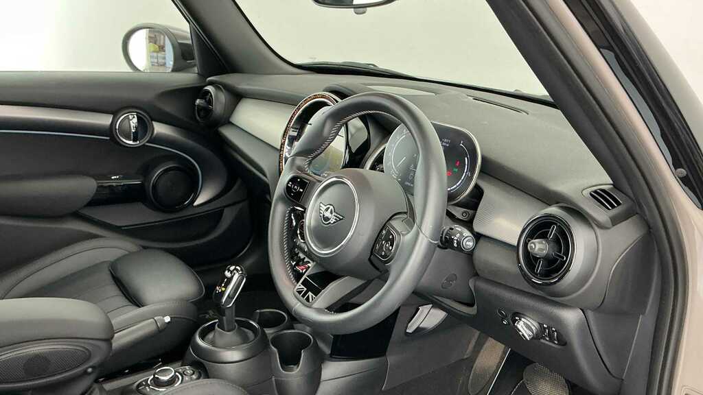 Mini Hatch 1.5 Cooper Exclusive Premium Plus 2024 YN24WGA Grey #6
