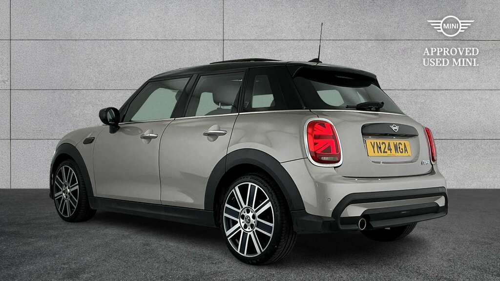 Mini Hatch 1.5 Cooper Exclusive Premium Plus 2024 YN24WGA Grey #2