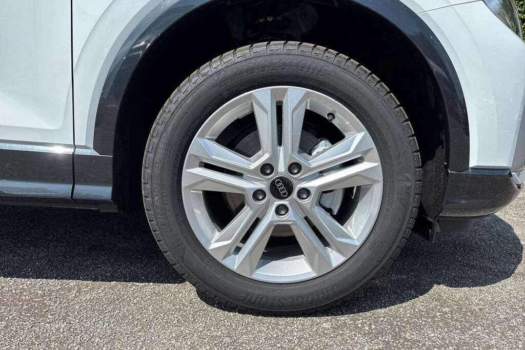 Audi Q2 35 Tfsi Sport 2026 MC26FGP White #4
