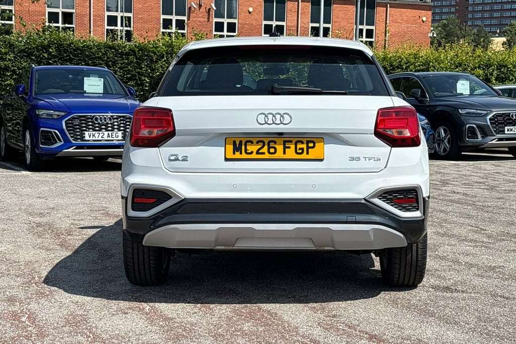 Audi Q2 35 Tfsi Sport 2026 MC26FGP White #5